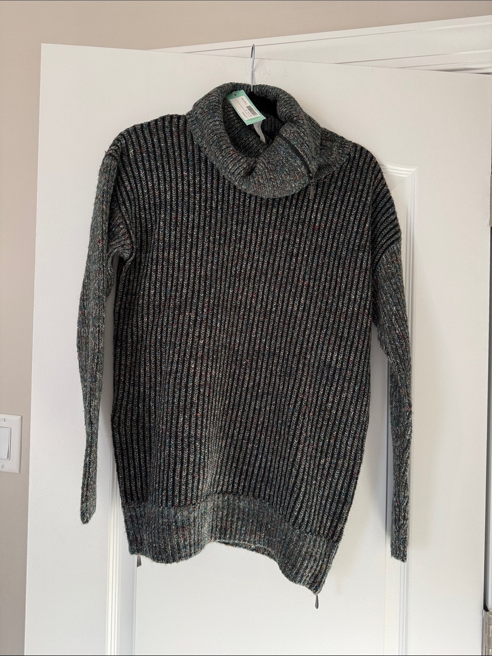 Leo & Nicole Dark Green Ribbed Cowl Neck Sweater